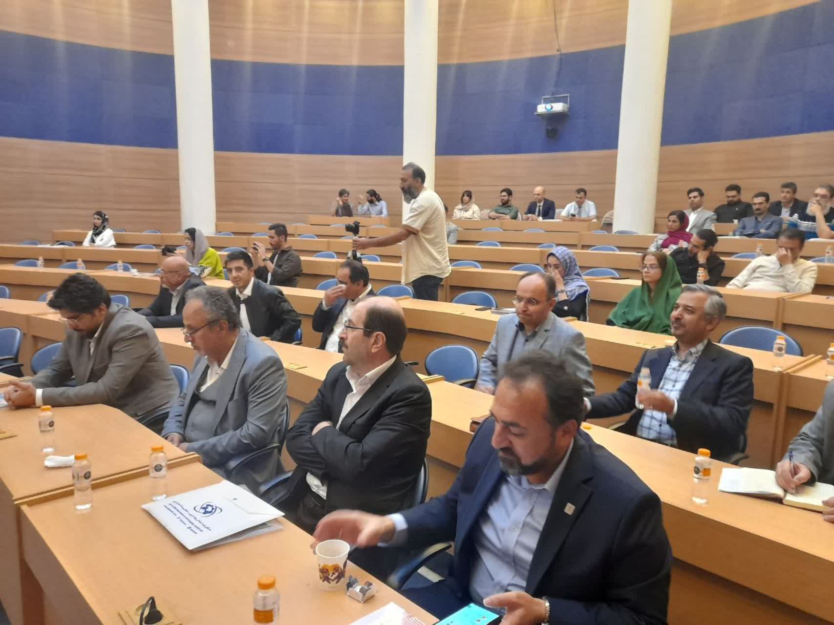 نشست هم‌اندیشی نمایشگاه فارمکس