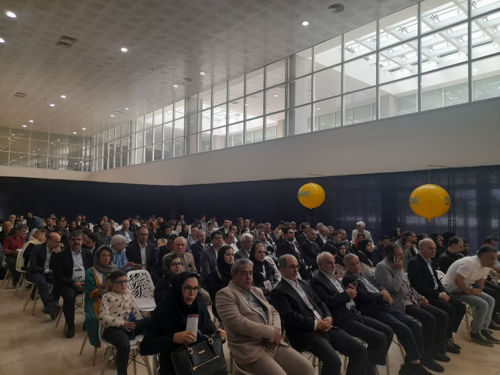 روز شلوغ فارمکس در افتتاحیه